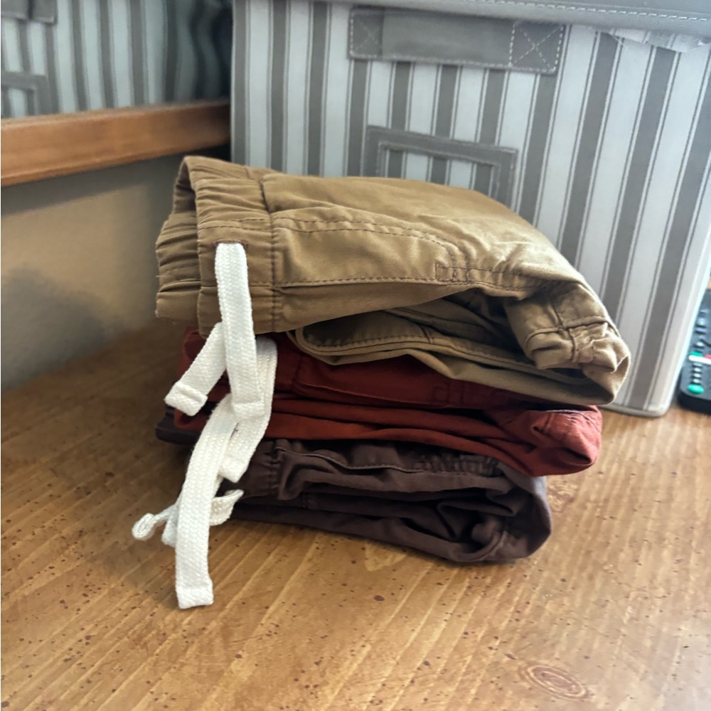 (3) pairs of Cat & Jack 4T Joggers